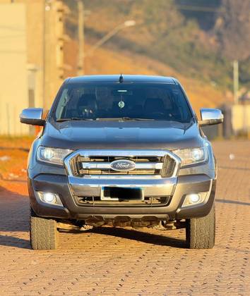FORD RANGER 3.2 XLT 4X4 CD 20V DIESEL 4P AUTOMÁTICO FORD RANGER 3.2 XLT 4X4 CD 20V DIESEL 4P AUTOMÁTICO
